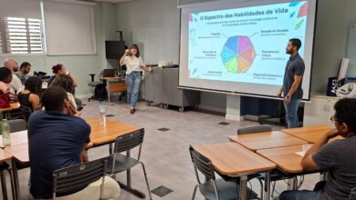 Governo de SP capacita profissionais para prevenir uso de drogas e violência escolar